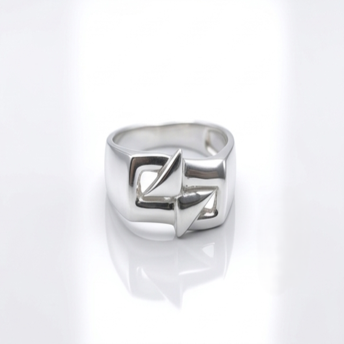 DIVYORO GEODE BAND RING