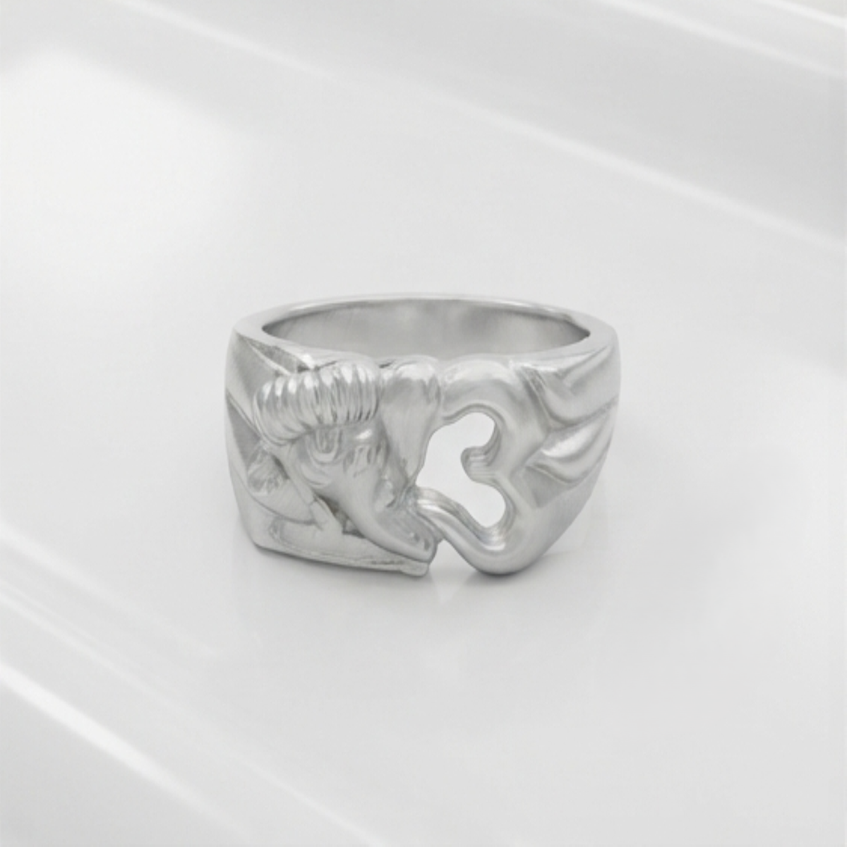 DIVYORO GANESHA GRACE RING