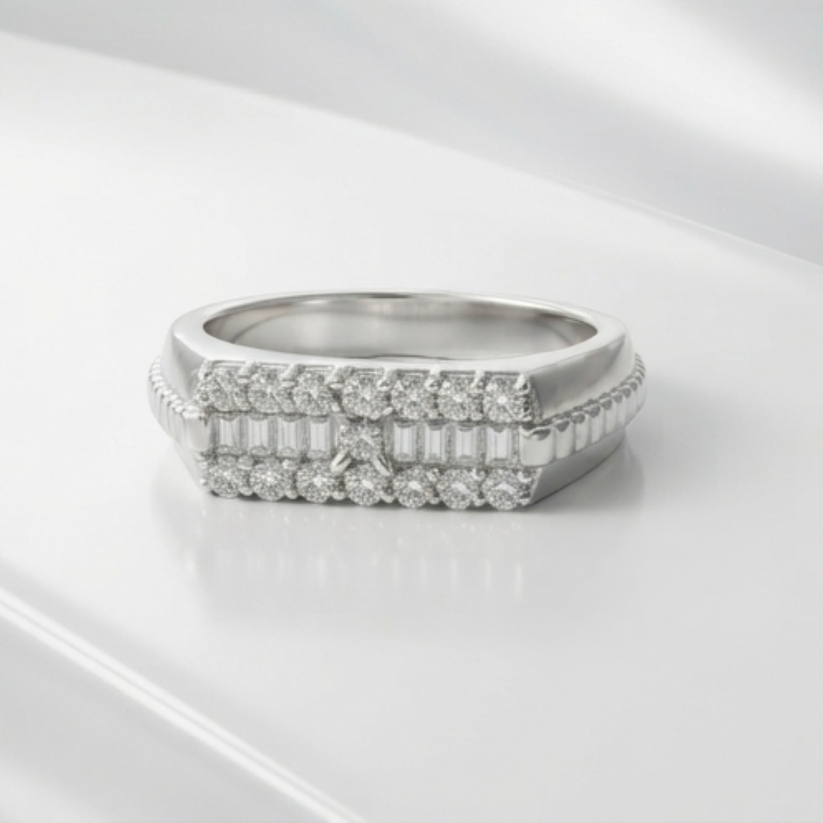 DIVYORO VANTEDGE RING