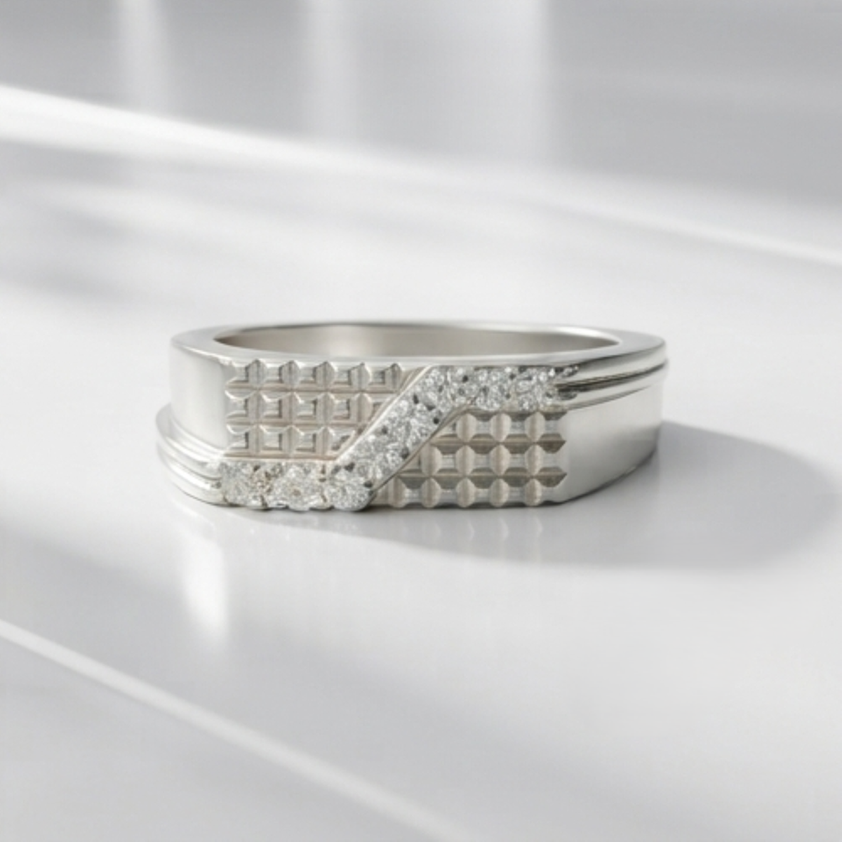DIVYORO MODERN LATTICE RING