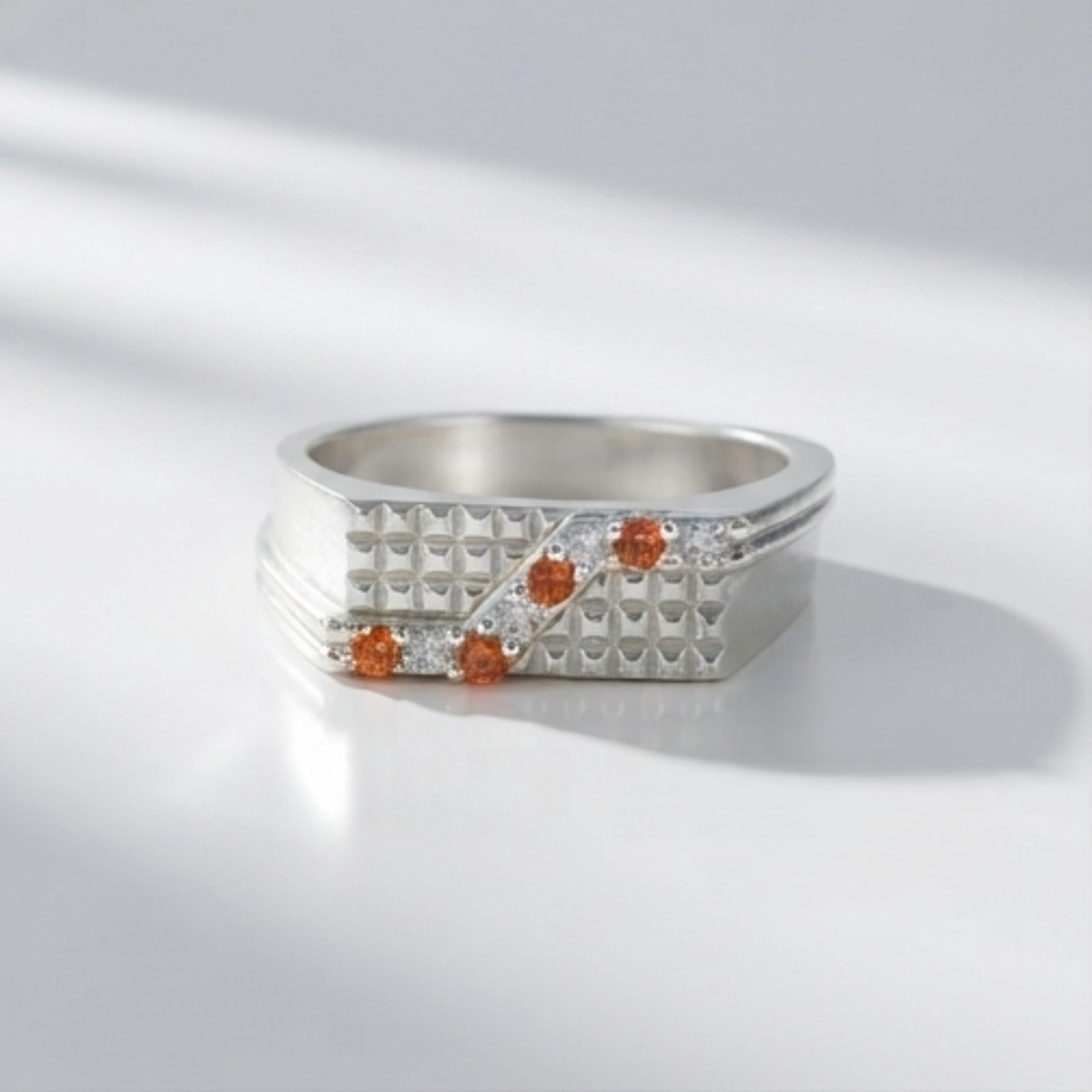 DIVYORO S-CURVE SPARKLE RING