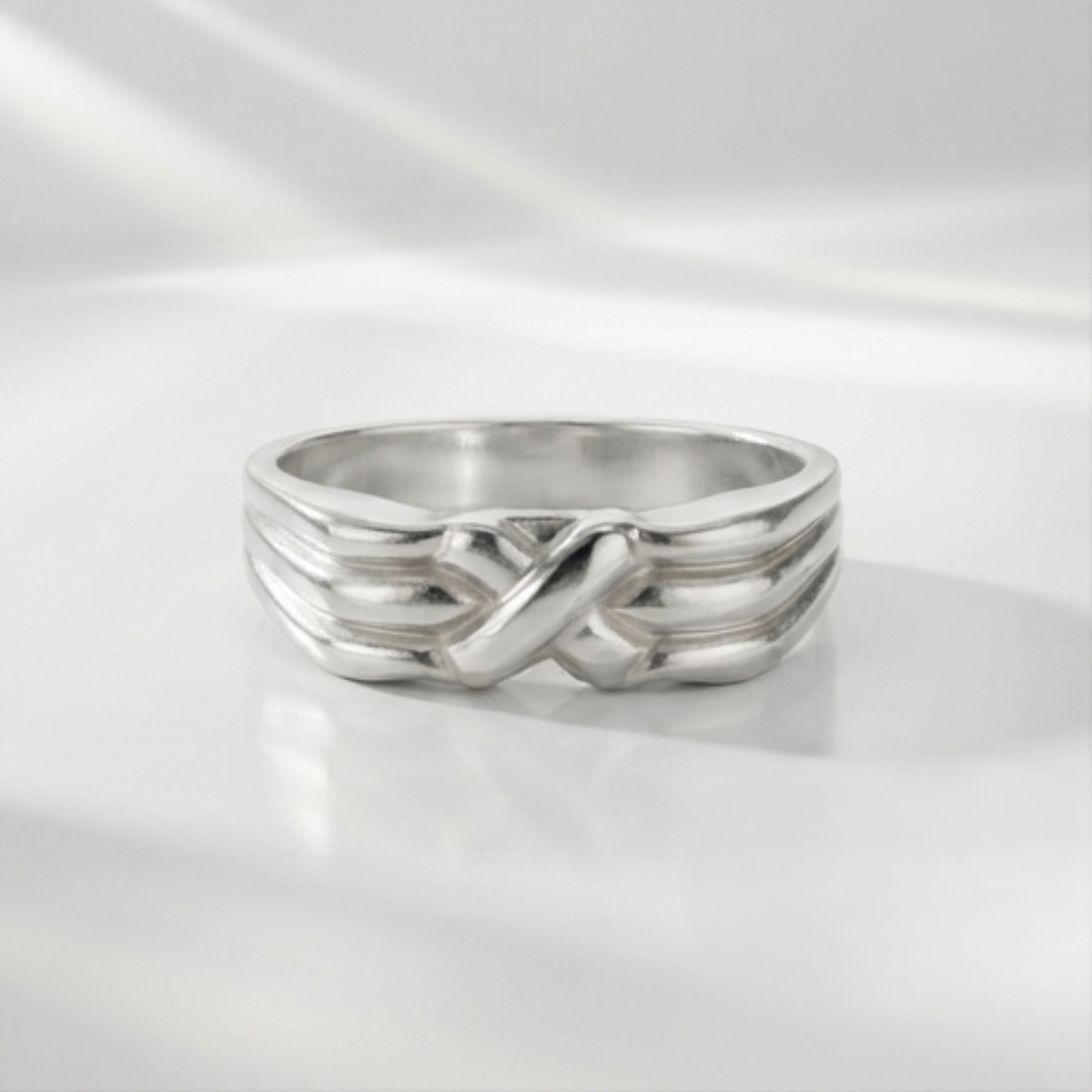 DIVYORO SCULPTURAL X RING
