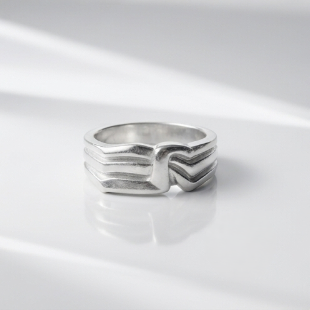 DIVYORO INTERWOVEN WAVE BAND