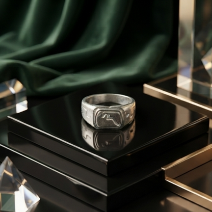 DIVYORO ARTISTIC SKETCH SIGNET RING
