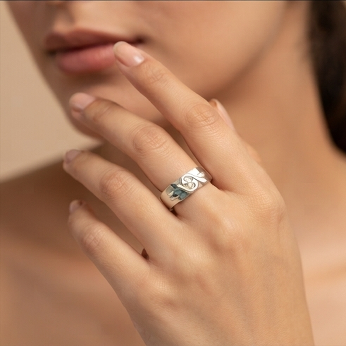 DIVYORO SWIRL MOTIF RING