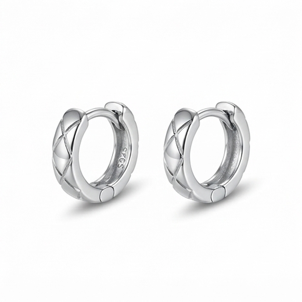 DIVYORO LATTICE PATTERN STERLING SILVER EARRING