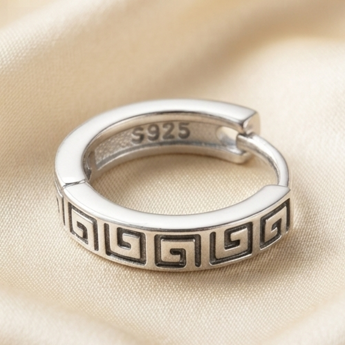 DIVYORO GREEK KEY SILVER EARRING
