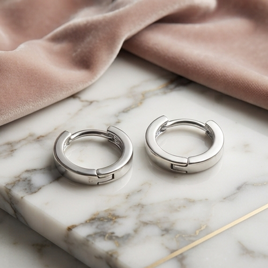 DIVYORO CLASSIC SILVER HOOP EARRING