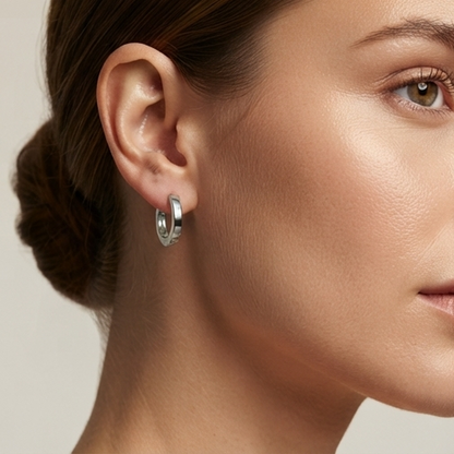 DIVYORO CLASSIC SILVER HOOP EARRING