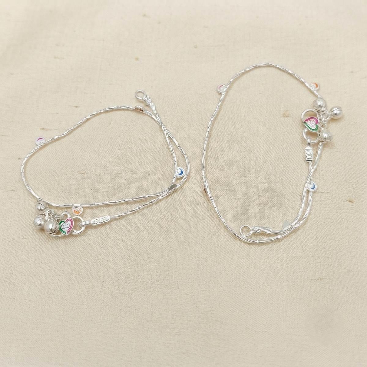 DIVYORO ENAMEL HEART BELLS SILVER ANKLET