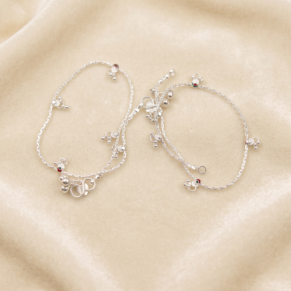 DIVYORO DELICATE HEART CLUSTER SILVER PAYAL