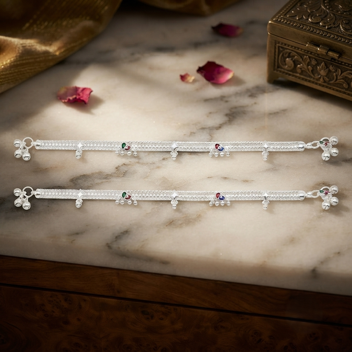 DIVYORO TRADITIONAL GHUNGROO SILVER ANKLET
